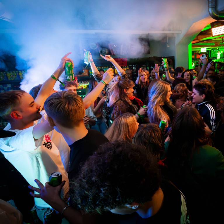 Denner x Heineken – wenn der Supermarkt zur Bühne wird