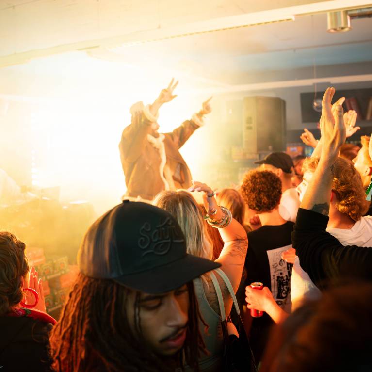 Denner x Heineken – wenn der Supermarkt zur Bühne wird