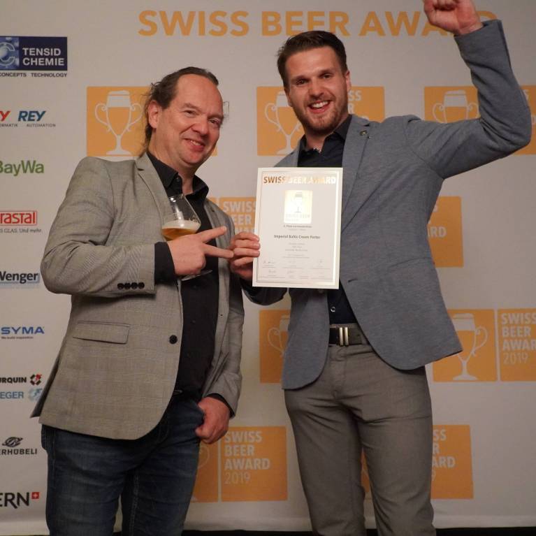 Lehrling der Brauerei Calanda gewinnt Swiss Beer Award